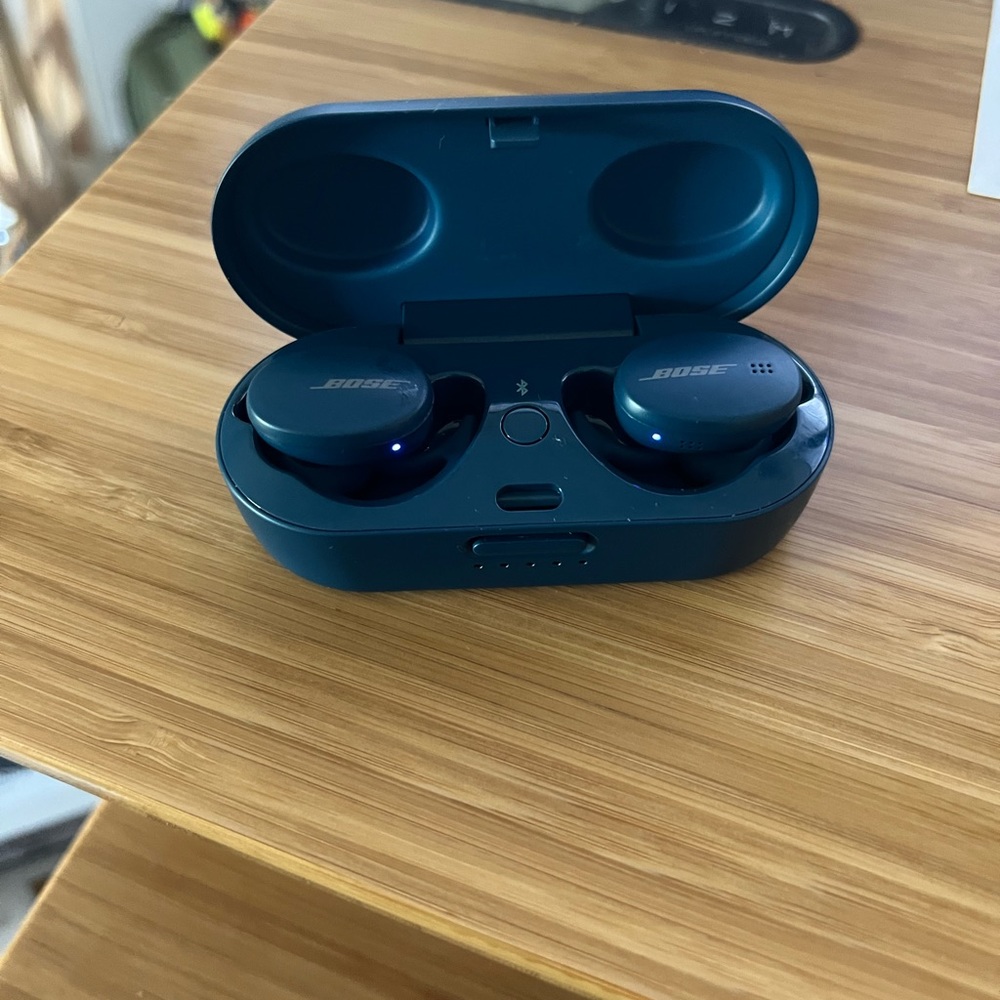 Bose Sport Earbuds in Baltic Blue